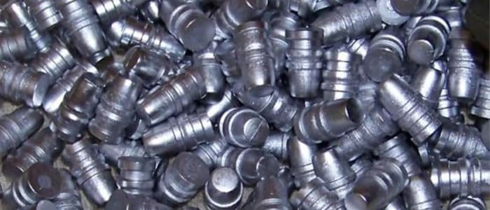 亜鉛や丹入のダイカストとは、身の回りに様々な製品に使用されています。 亜鉛合金とも呼ばれ、耐衝撃性に強い特性を持ち、加工性が高いことから多く使用されています。