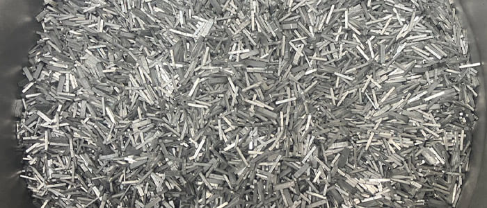 活字鉛スクラップとは、鉛を主体とした合金スクラップです。鉛自体の歩留まりは80％とされています。鉛80％・アンチモン17％・錫3％の鉛合金です。